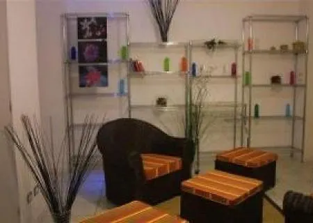 Pollon بيت ضيافة
